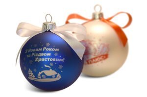 Набір новорічних кульок Новорічні привітання 8 см/4 шт