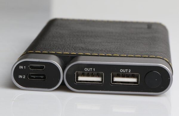 Батарея зовнішня PURIDEA X01 10000mAh Li-Pol +TYPE-C Leather Black - Зображення 4